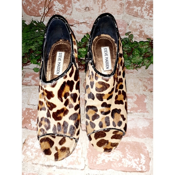 Steve Madden Wiicked L Wedge in Leopard - Picture 11 of 16